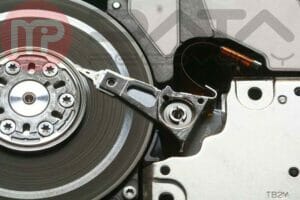 Uszkodzenie powierzchni talerza - fot 1