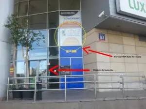 Wejście do punktu MiP w Warszawie Al. KEN